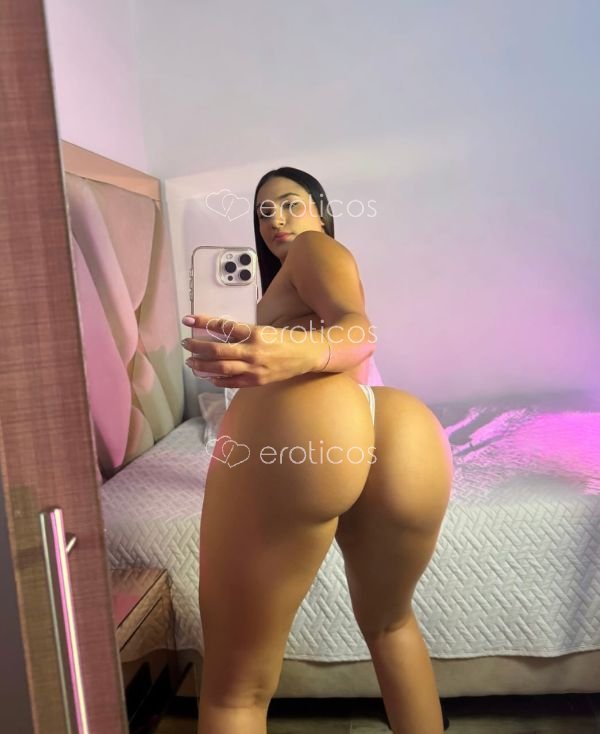 Foto 3 de 3 de Hermosa sexy y muy candente toda una diabla en la cama