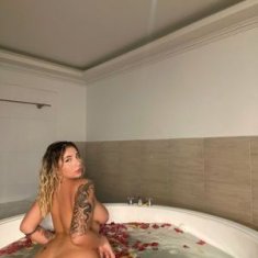 Soy una chica extrovertida adicta al buen sexo - Prepagos en Neiva