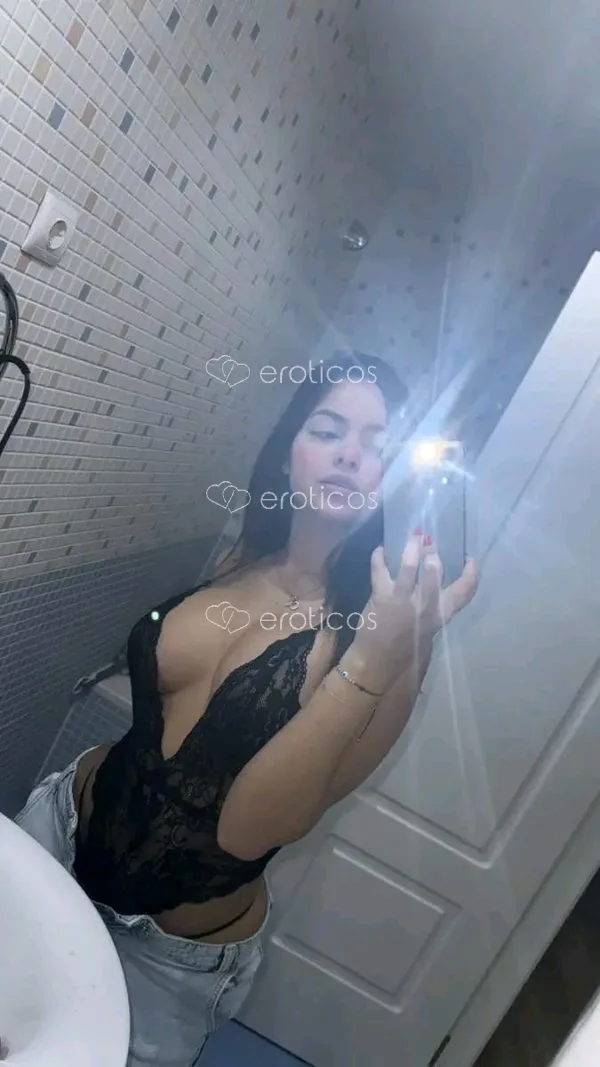 Foto 4 de 7 de Chica descomplicada dispuesta a satisfacer tus deseos sexuales